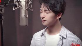 黄子弘凡恋情爆料最新视频,甜蜜互动引网友热议