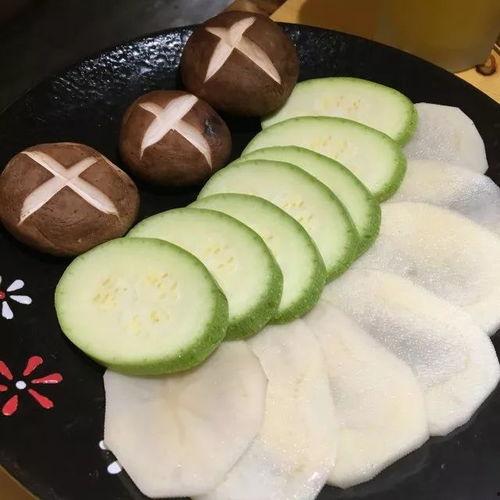 拉萨抖音网红吃瓜,揭秘当地美食风情